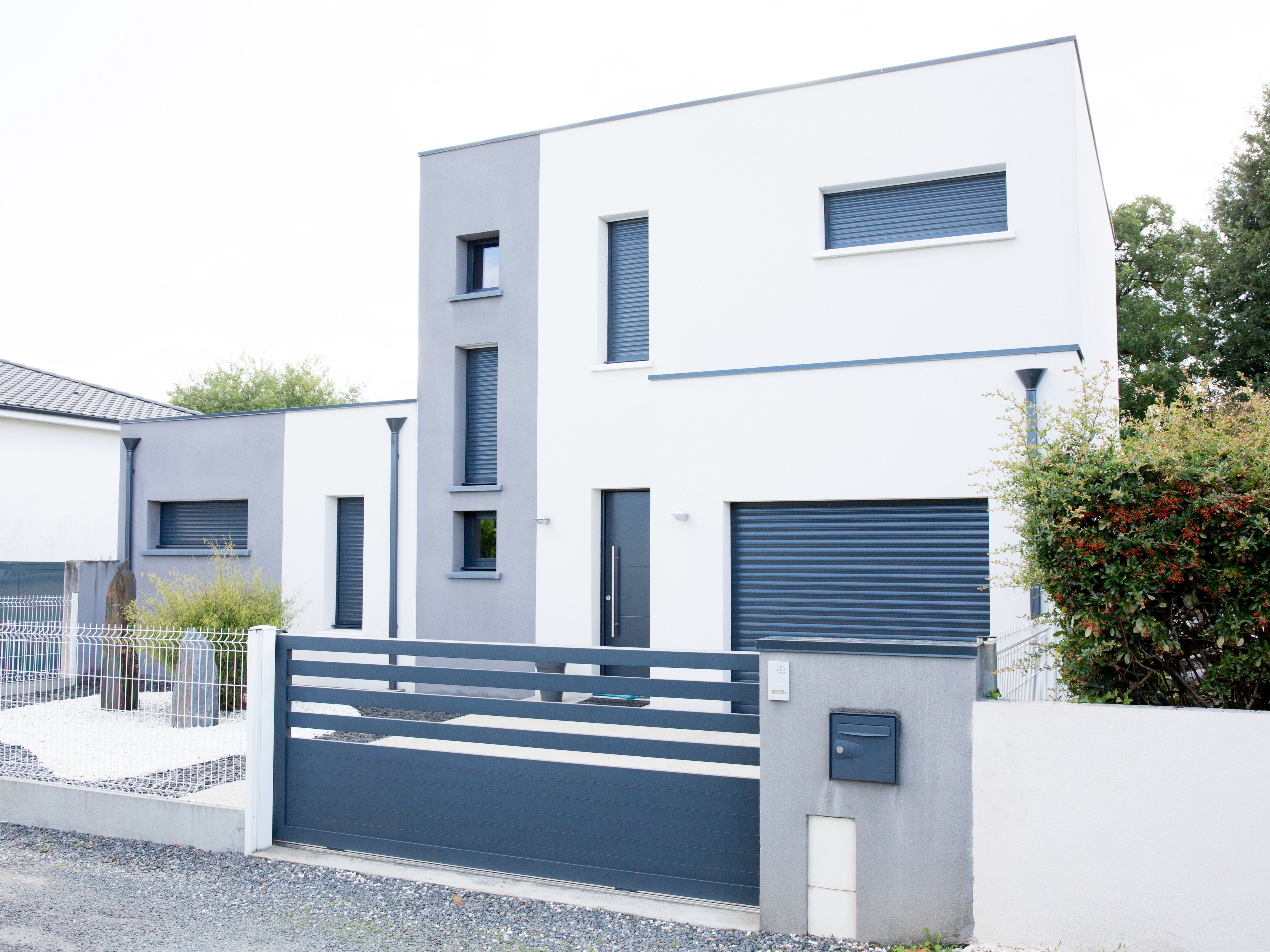 Neubau mit Rollaeden
