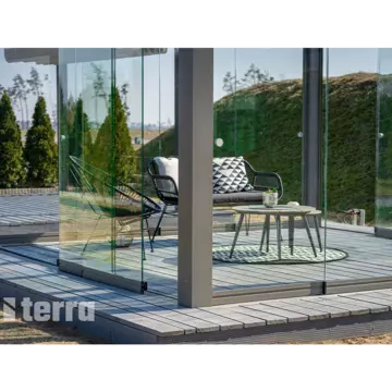 TERRA AYE mit Glaswänden