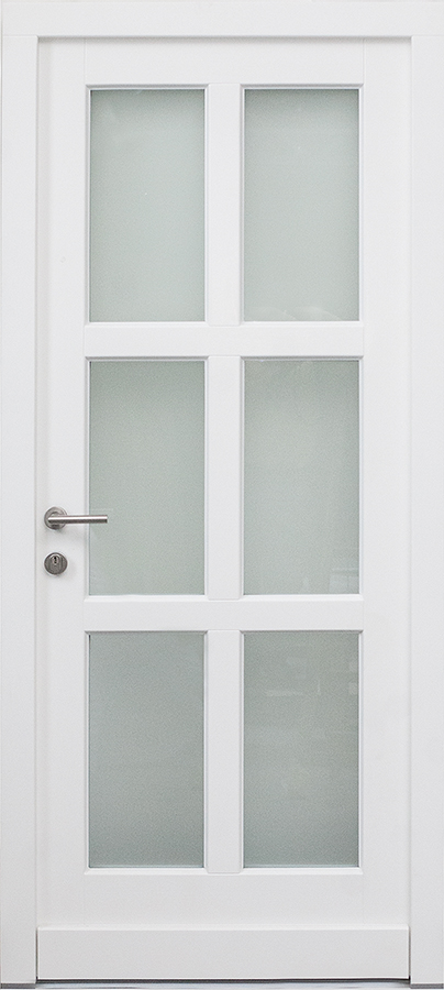 Weiße Hauseingangstür mit Einsatzfüllung aus Glas