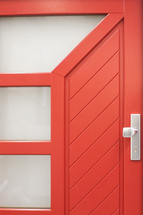 Modern-Line Holzhaustür mit Knauf